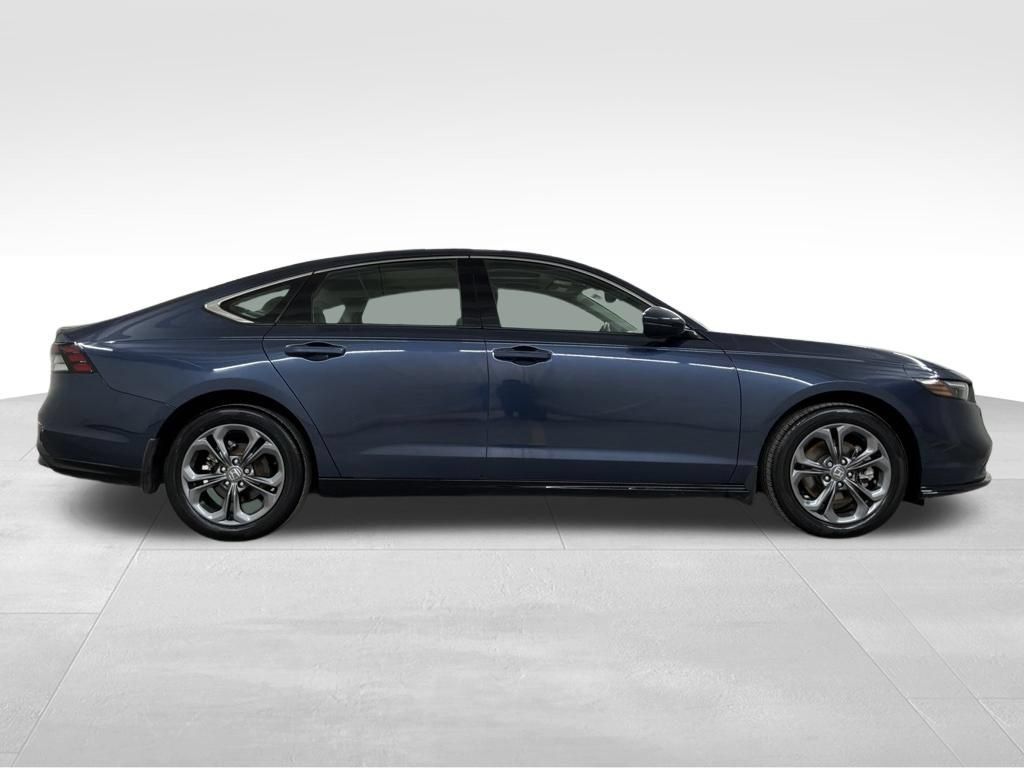 Certified 2025 Honda Accord EX-L image 29