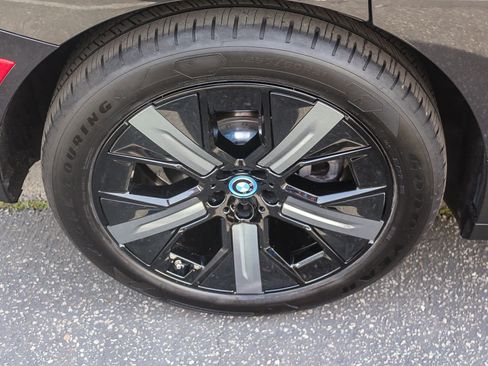 Certified 2023 BMW iX xDrive50 w/ Convenience Package image 8