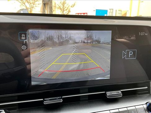 Used 2025 Hyundai Kona SE image 21