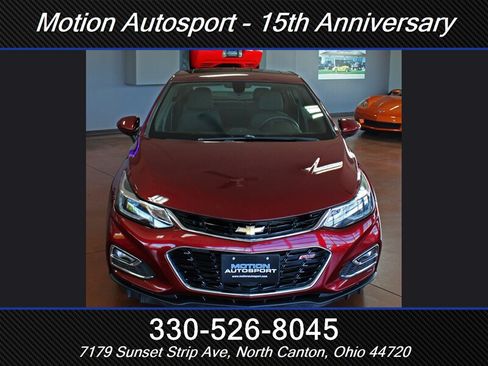Used 2016 Chevrolet Cruze LT w/ Sun And Sound Package FWD image 4