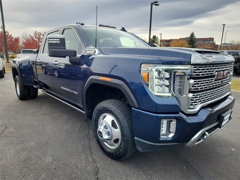 Used 2022 GMC Sierra 3500 Denali w/ Denali Ultimate Package image 2