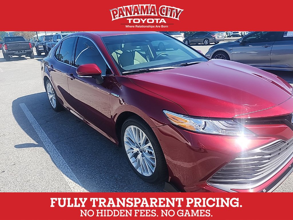 Used 2020 Toyota Camry XLE FWD image 1