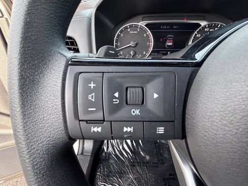 Used 2023 Nissan Rogue SV FWD image 22