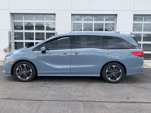 Used 2024 Honda Odyssey Elite image 3