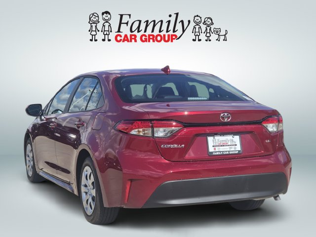 Used 2026 Toyota Corolla LE FWD image 3