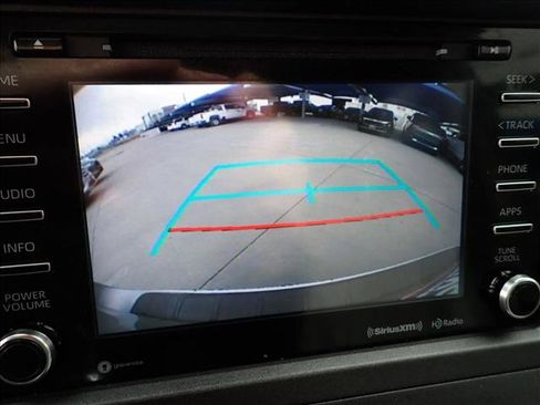 Used 2018 Toyota Sienna XLE image 24