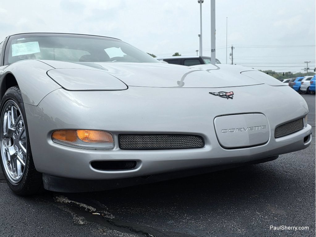 Used 2004 Chevrolet Corvette Z06 w/ Memory Package RWD image 7