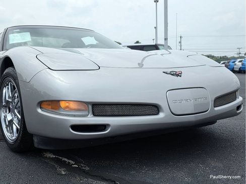 Used 2004 Chevrolet Corvette Z06 w/ Memory Package RWD image 7