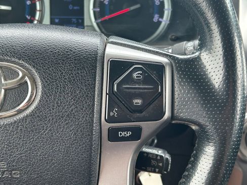 Used 2018 Toyota 4Runner SR5 Premium AWD/4WD image 39