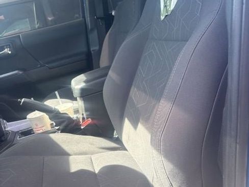 Used 2016 Toyota Tacoma TRD Off-Road w/ Towing Package image 22