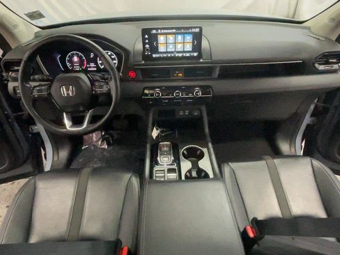 Certified 2023 Honda Pilot Touring image 25