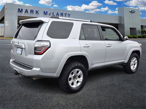 Used 2022 Toyota 4Runner SR5 Premium w/ Moonroof Package image 4