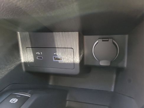 New 2024 Nissan Kicks SV image 28