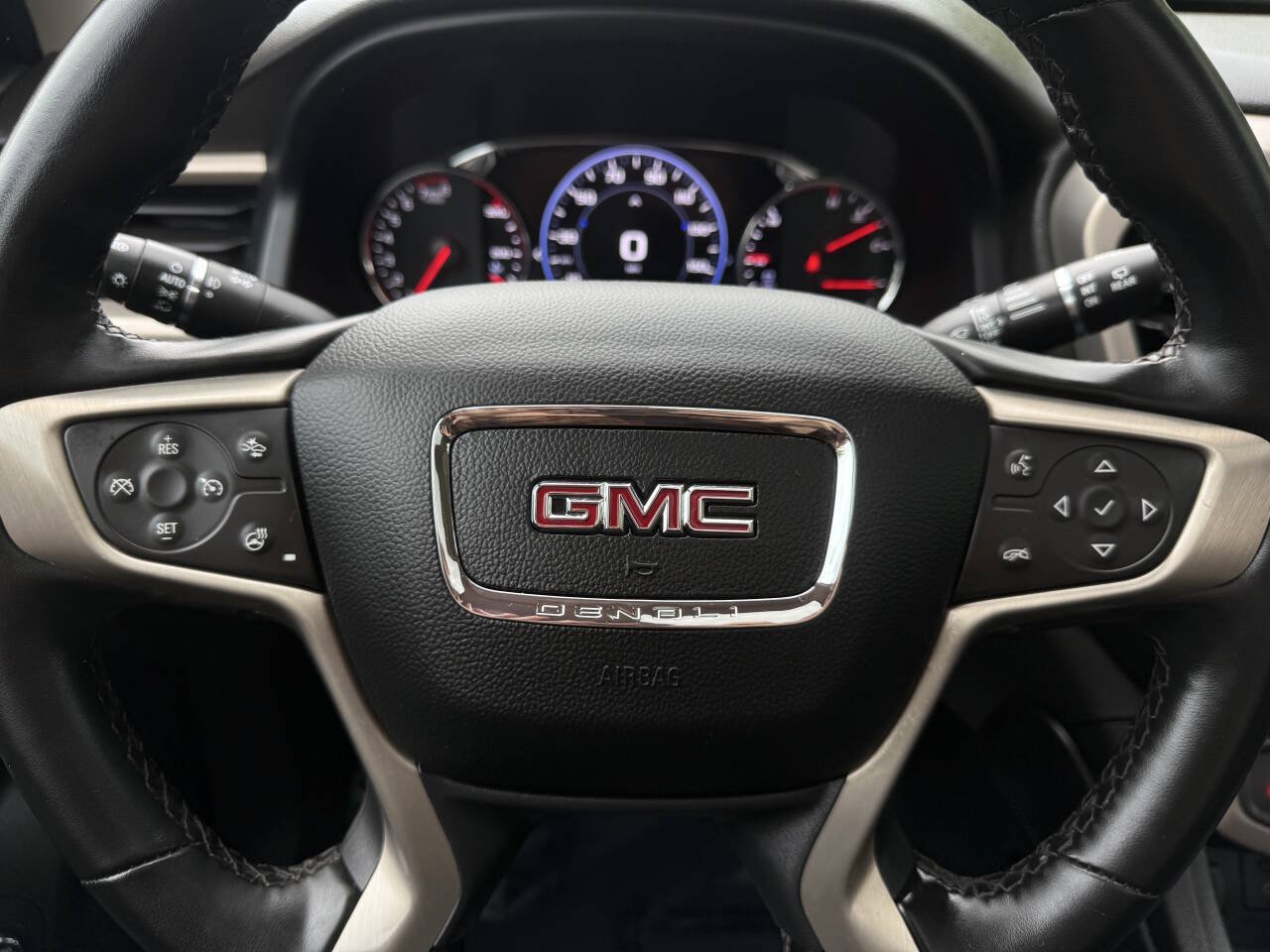 Used 2023 GMC Acadia Denali w/ Denali Technology Package AWD/4WD image 21