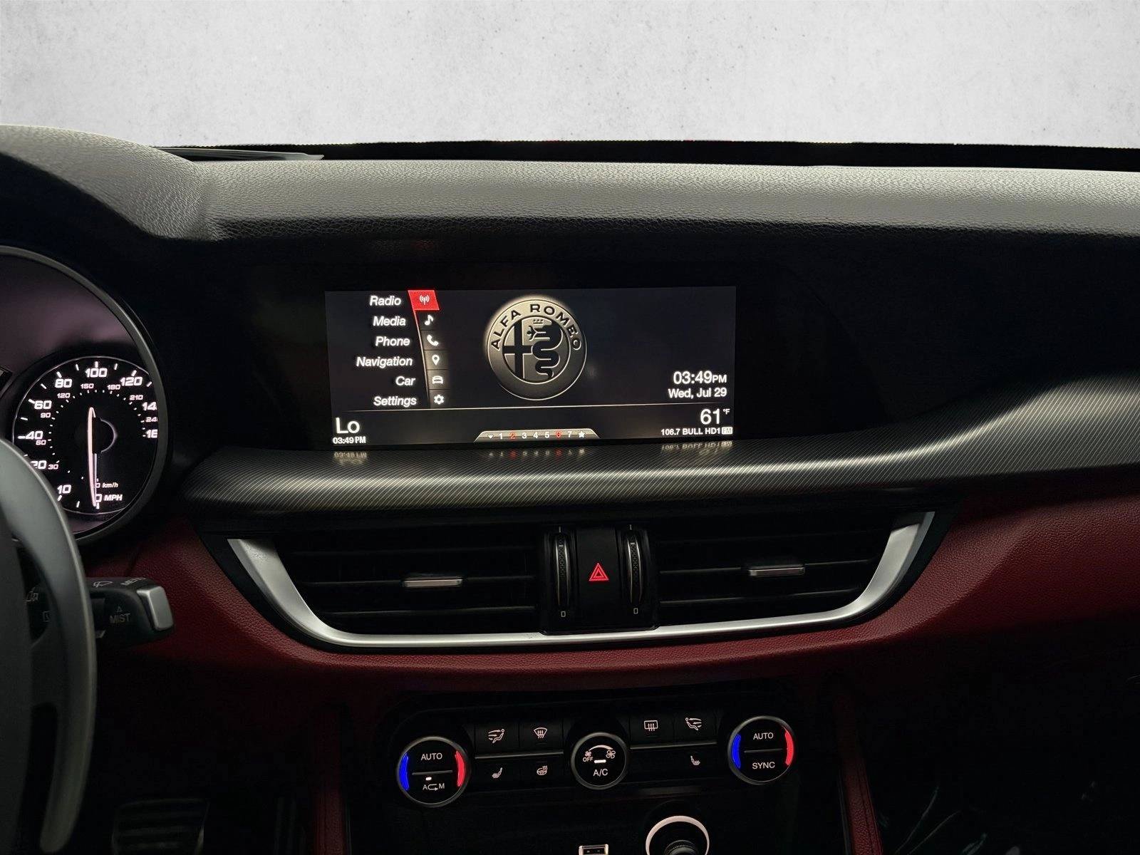 Used 2018 Alfa Romeo Stelvio Ti Sport AWD/4WD image 9