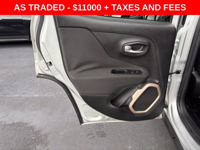 Used 2016 Jeep Renegade Latitude w/ Cold Weather Group AWD/4WD image 13