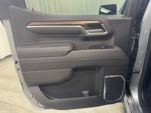 New 2026 Chevrolet Silverado 1500 RST w/ Dark Appearance Package AWD/4WD image 32