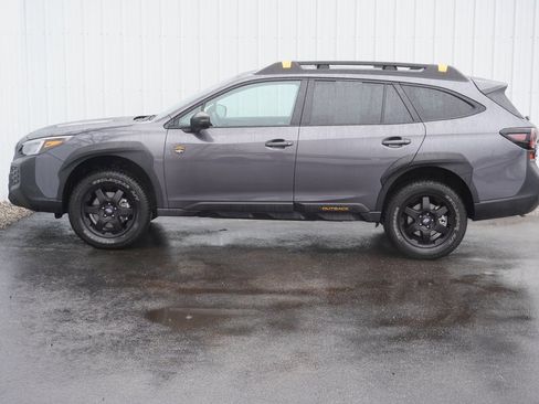 Used 2025 Subaru Outback Wilderness image 3