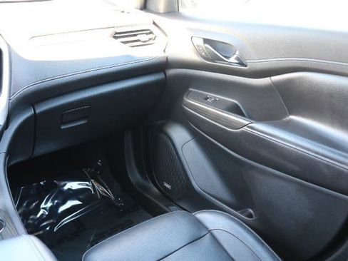 Used 2019 GMC Acadia SLT w/ LPO, Cargo Package FWD image 22