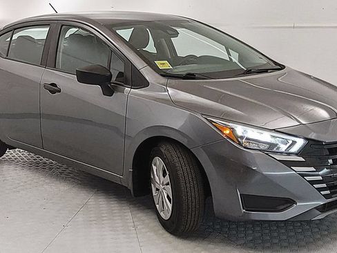 Used 2025 Nissan Versa S w/ Trunk Package FWD image 1
