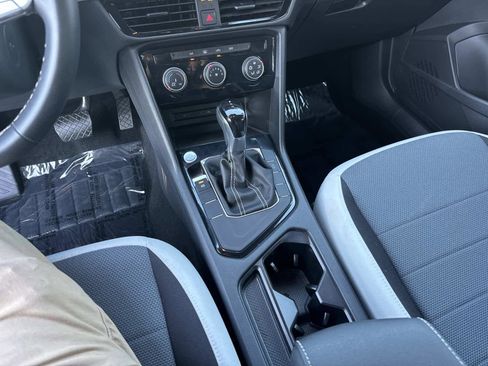 Certified 2025 Volkswagen Taos S image 26