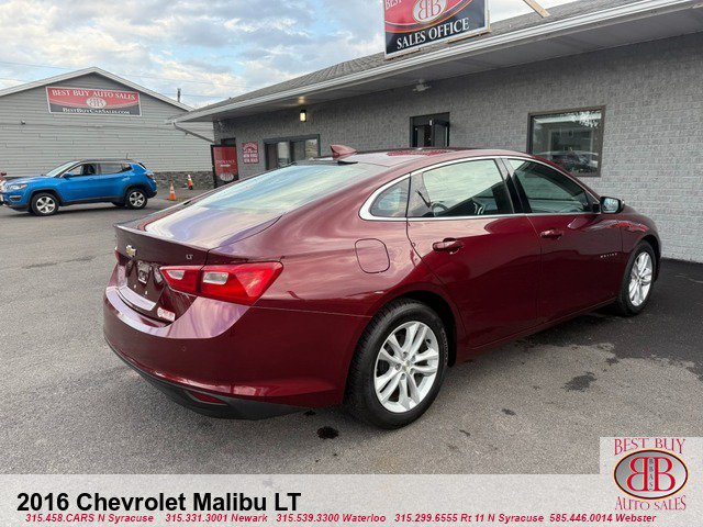 Used 2016 Chevrolet Malibu LT w/ Driver Confidence Package FWD image 3