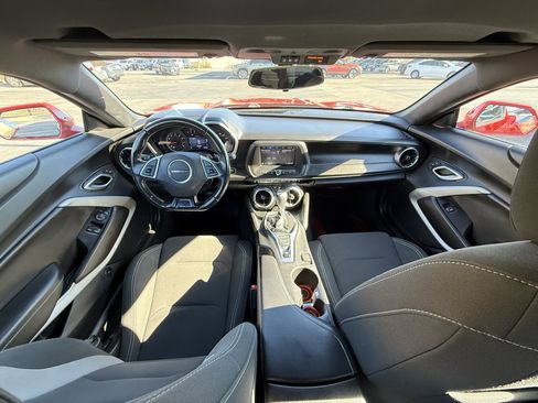 Used 2020 Chevrolet Camaro LT image 16