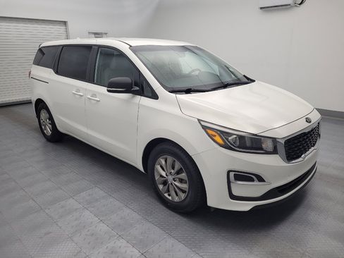 Used 2020 Kia Sedona L FWD image 11