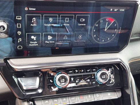 Used 2022 GMC Sierra 1500 AT4 w/ Sierra Safety Plus Package AWD/4WD image 6