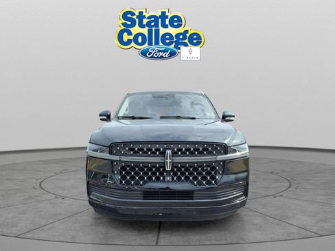 Used 2025 Lincoln Navigator L Black Label image 2