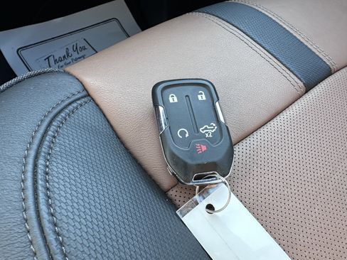 Used 2023 Chevrolet Silverado 2500 High Country image 31