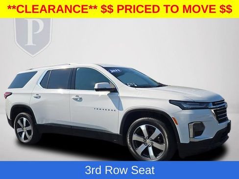 Certified 2023 Chevrolet Traverse LT w/ LT Premium Package AWD/4WD image 2