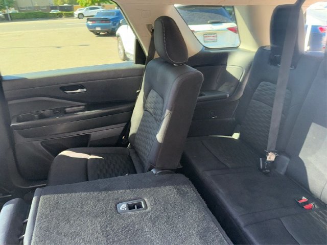 Used 2022 Nissan Pathfinder SV FWD image 36