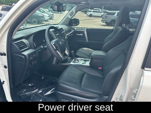 Used 2022 Toyota 4Runner Limited AWD/4WD image 17
