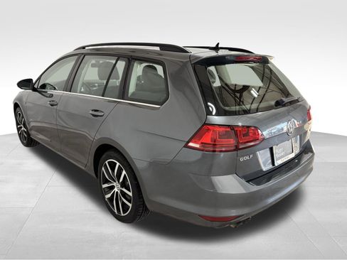 Used 2016 Volkswagen Golf Limited Edition image 8