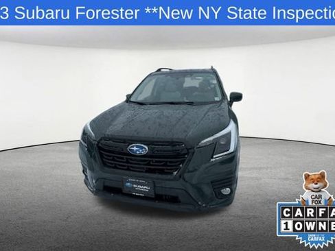 Used 2023 Subaru Forester Premium image 3