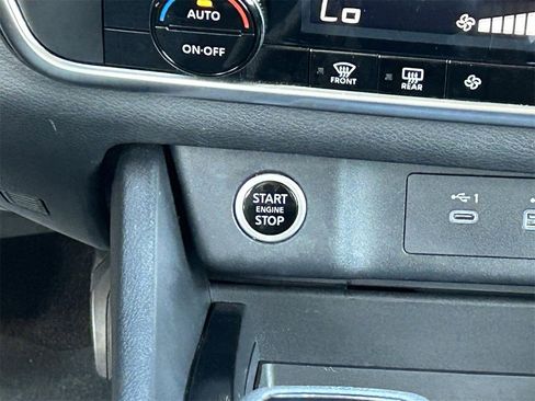 Certified 2023 Nissan Rogue SV image 21