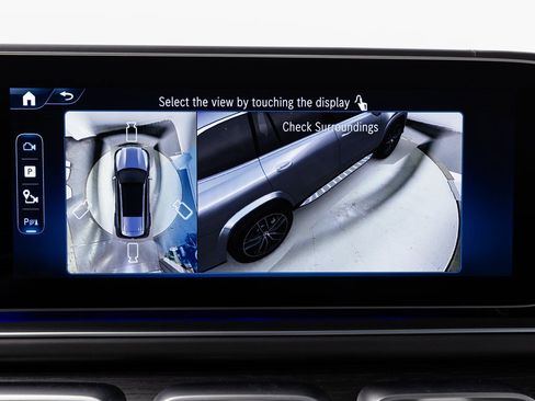 Used 2025 Mercedes-Benz GLS 580 4MATIC image 24