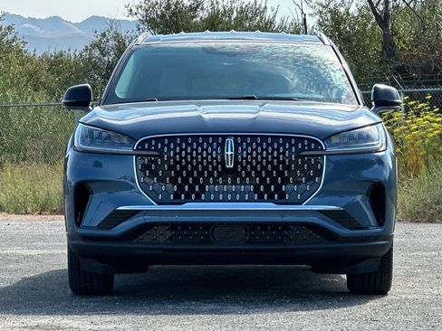 New 2026 Lincoln Aviator 2WD image 8