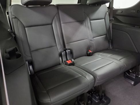 Used 2025 Chevrolet Tahoe Z71 w/ Comfort Package image 22