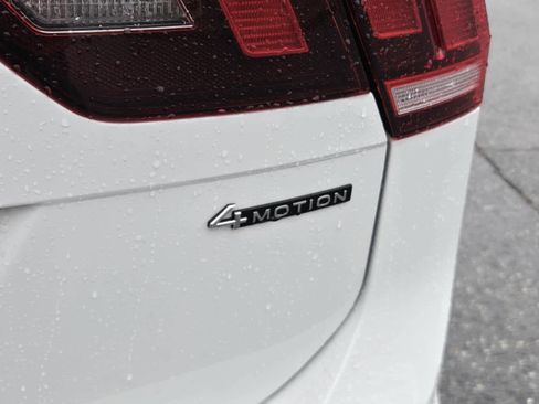 Certified 2024 Volkswagen Tiguan SE image 13