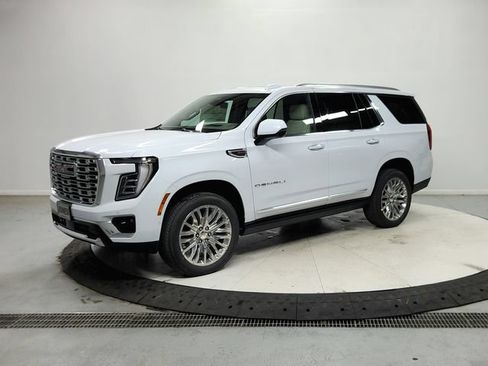 New 2026 GMC Yukon Denali w/ Sun & Power Step Package AWD/4WD image 4