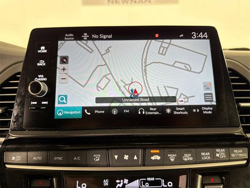 Used 2026 Honda Odyssey Touring image 3