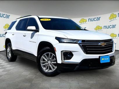 Used 2023 Chevrolet Traverse LT