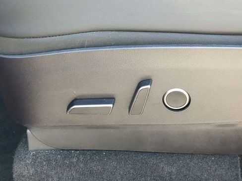 Used 2023 Tesla Model Y Performance AWD/4WD image 23