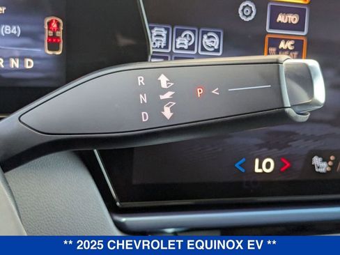 New 2025 Chevrolet Equinox EV LT image 24
