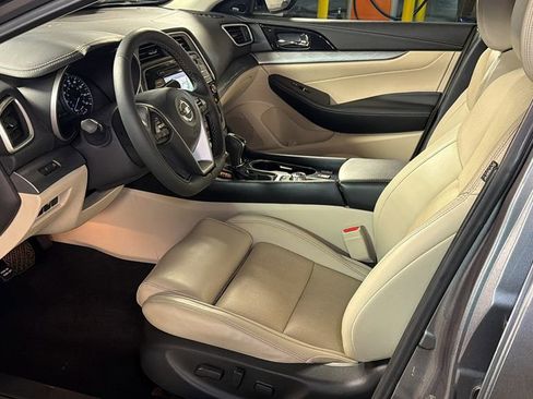 Used 2017 Nissan Maxima 3.5 SL image 24
