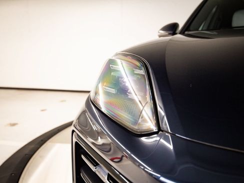 Certified 2024 Porsche Cayenne Coupe AWD/4WD image 13