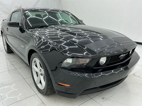 Used 2012 Ford Mustang GT RWD image 3
