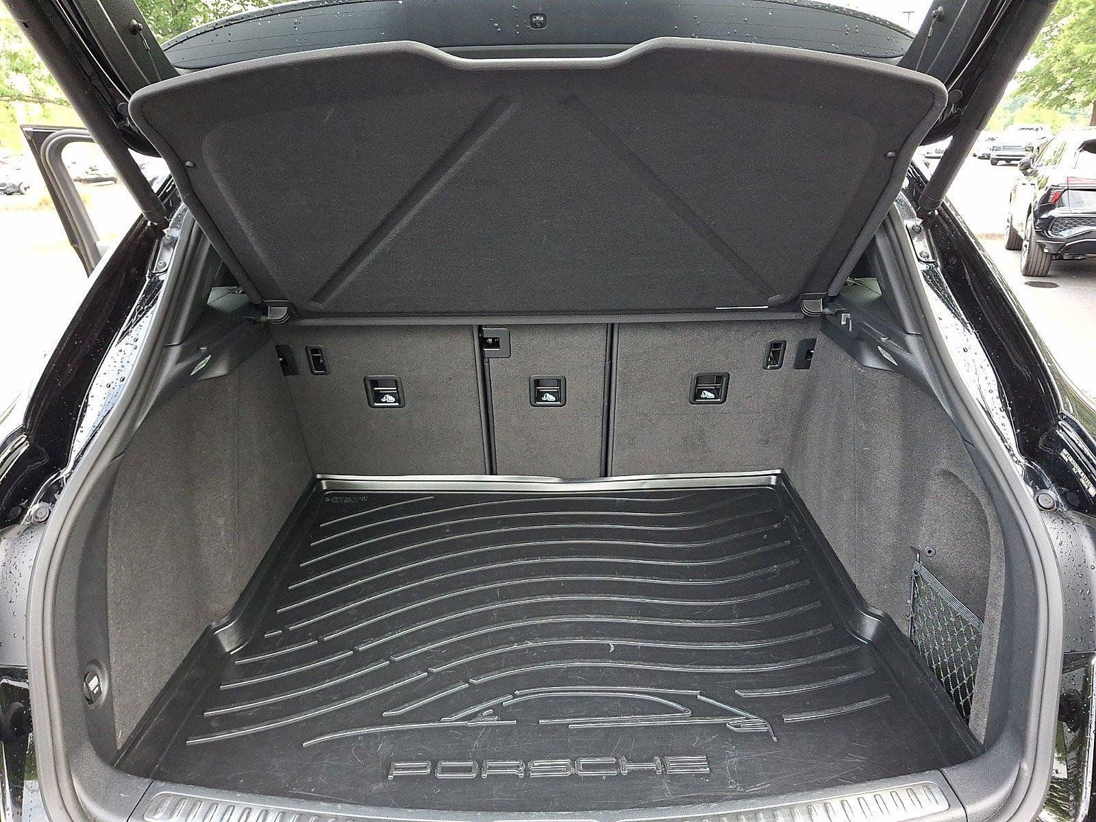 Used 2021 Porsche Macan S AWD/4WD image 29